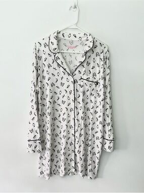 NWT Victoria Secret Pinguen Sleep Shirt M #0206